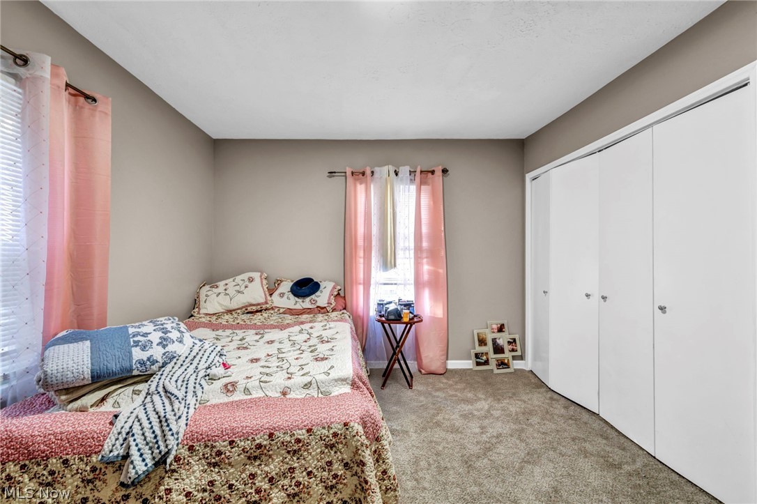 1825 Treadway Cleveland OH 44109