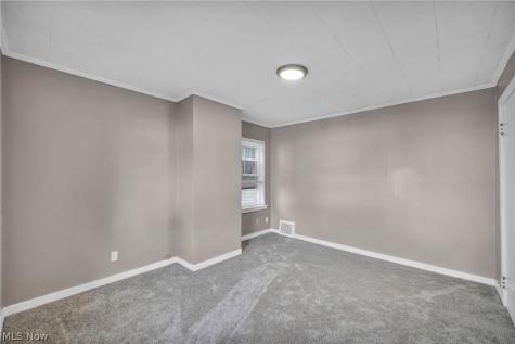1825 Treadway Cleveland OH 44109