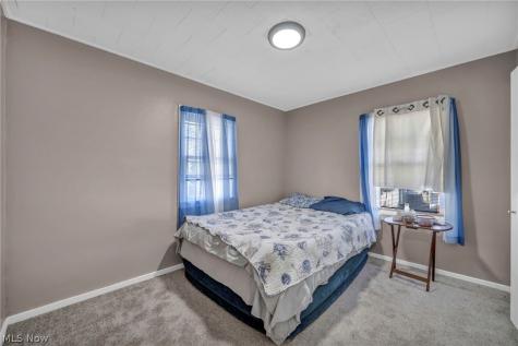 1825 Treadway Cleveland OH 44109
