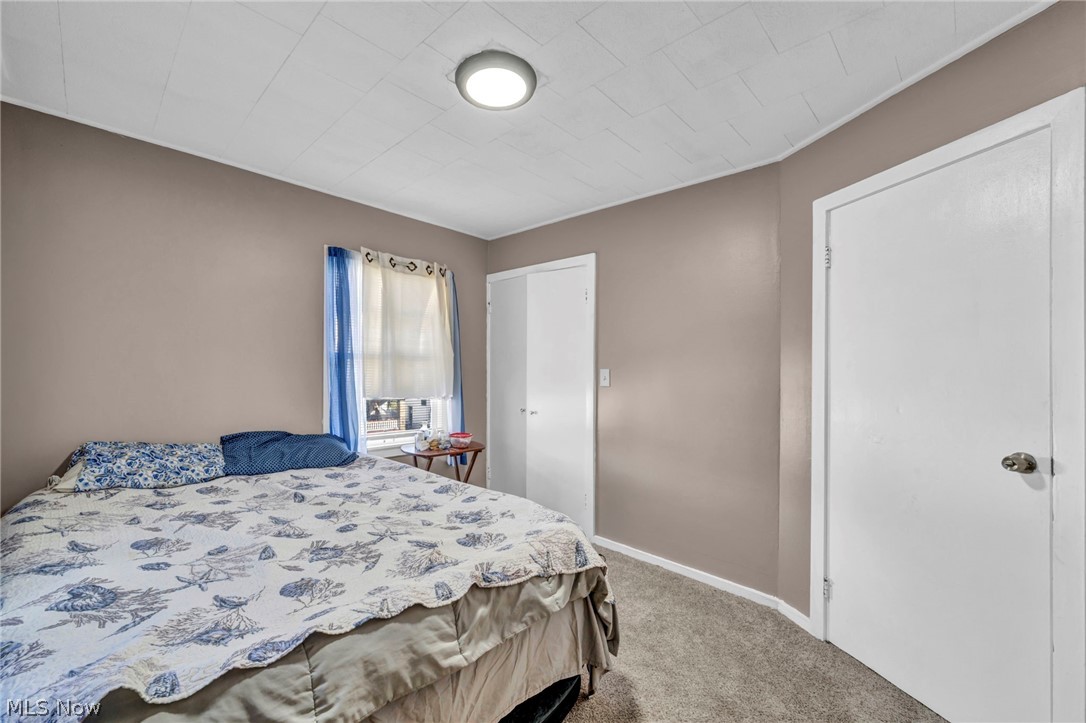 1825 Treadway Cleveland OH 44109
