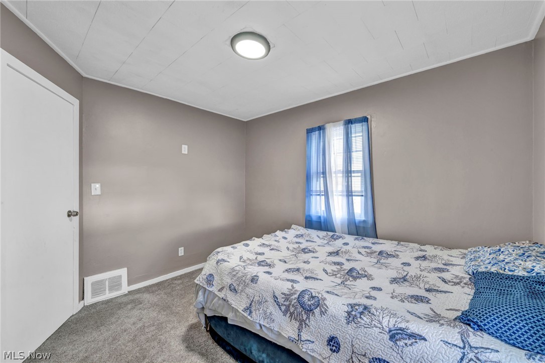 1825 Treadway Cleveland OH 44109