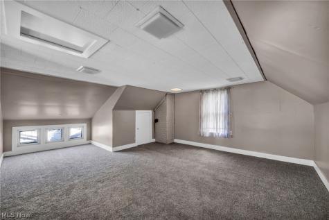 1825 Treadway Cleveland OH 44109