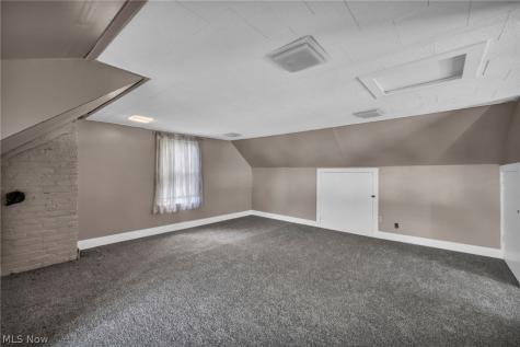 1825 Treadway Cleveland OH 44109