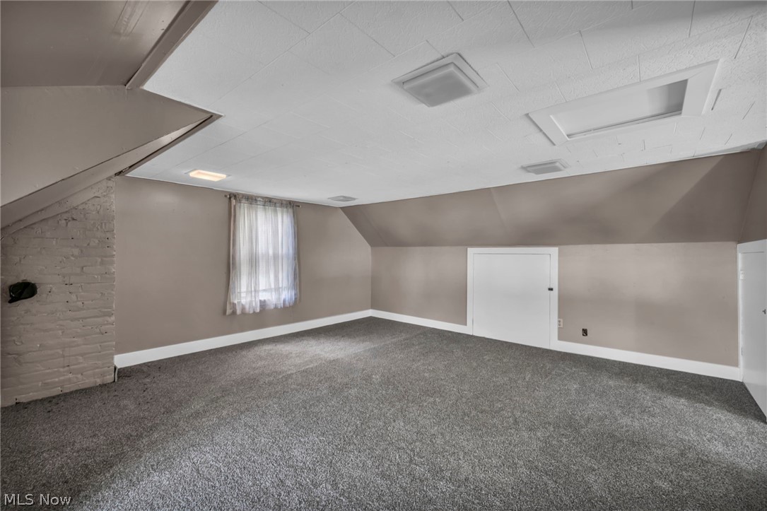 1825 Treadway Cleveland OH 44109