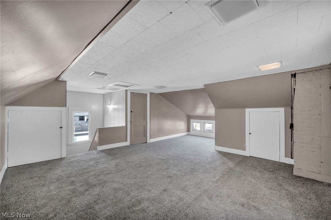 1825 Treadway Cleveland OH 44109