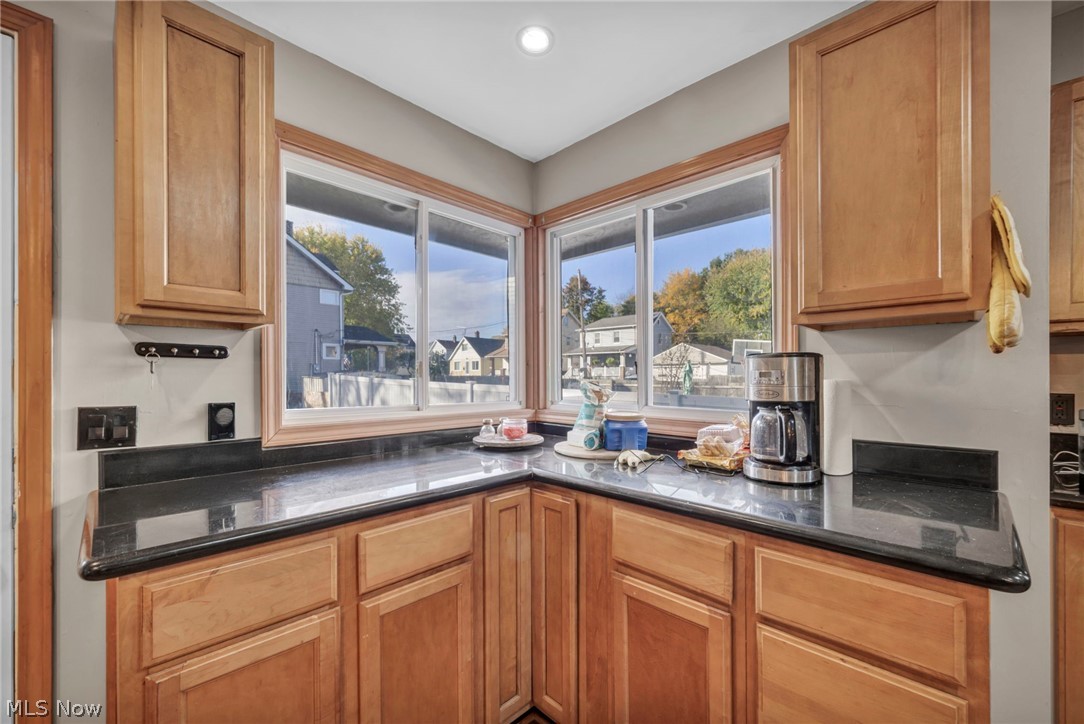 1825 Treadway Cleveland OH 44109