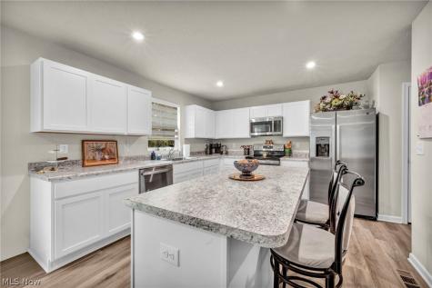 4660 Erhart Drive Lorain OH 44053