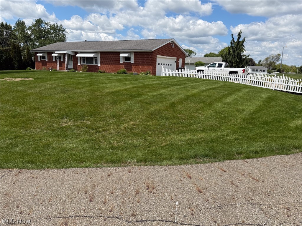 3215 Knollridge Circle NE Canton OH 44721