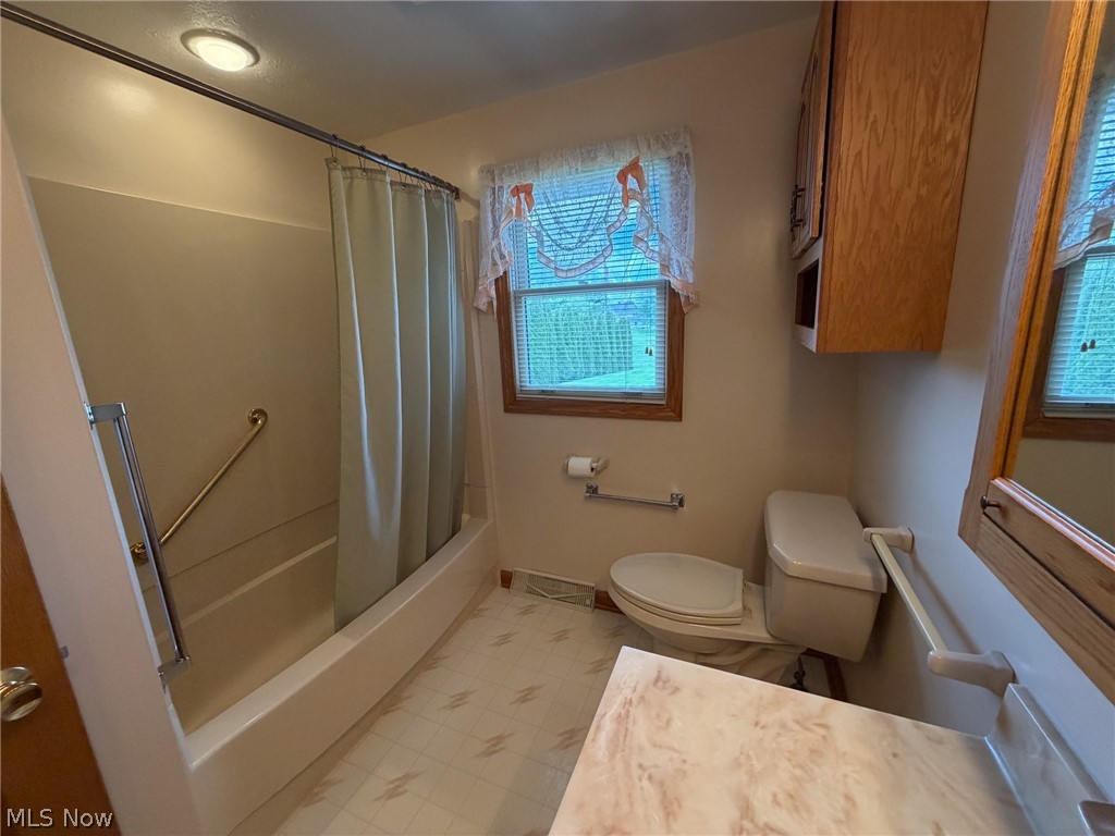 3215 Knollridge Circle NE Canton OH 44721