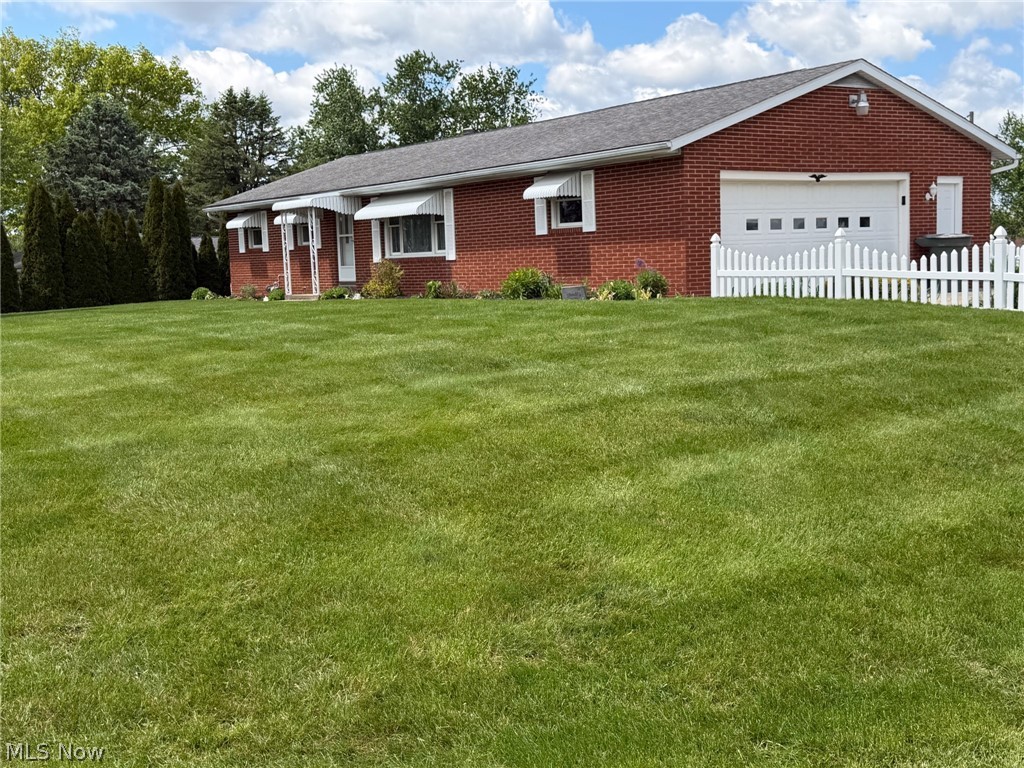 3215 Knollridge Circle NE Canton OH 44721
