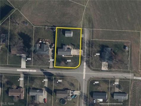 3215 Knollridge Circle NE Canton OH 44721