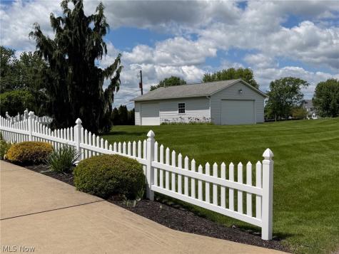 3215 Knollridge Circle NE Canton OH 44721
