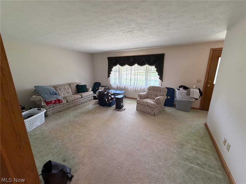 3215 Knollridge Circle NE Canton OH 44721