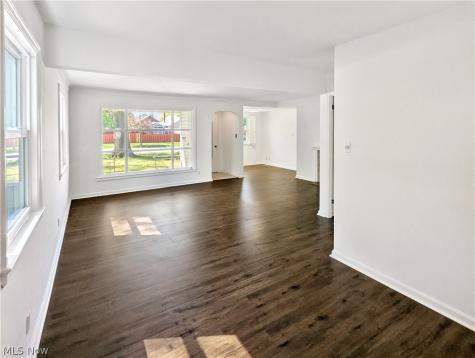 4135 Eastway Road Cleveland OH 44121