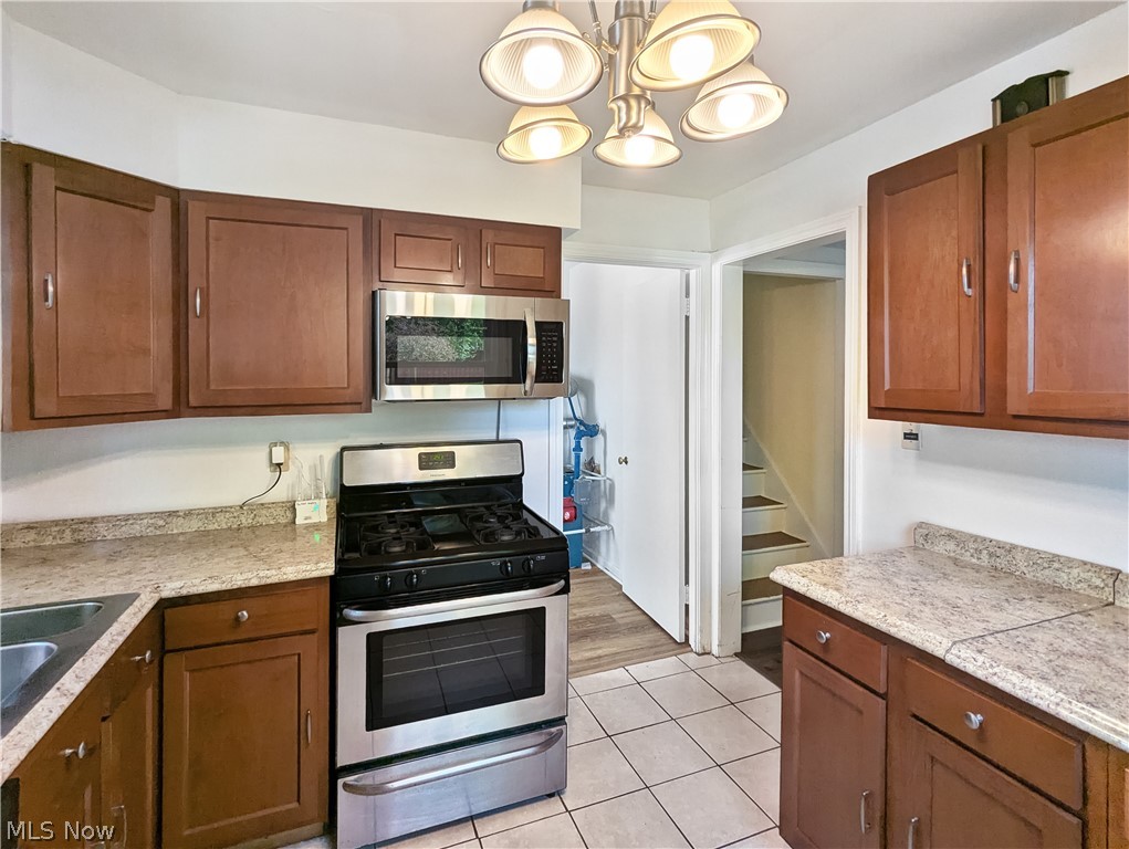 4135 Eastway Road Cleveland OH 44121