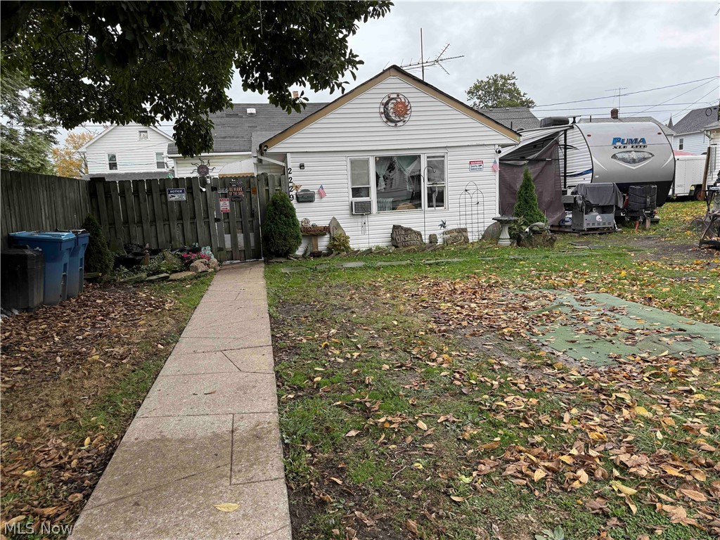 2229 E 32nd Street Lorain OH 44055