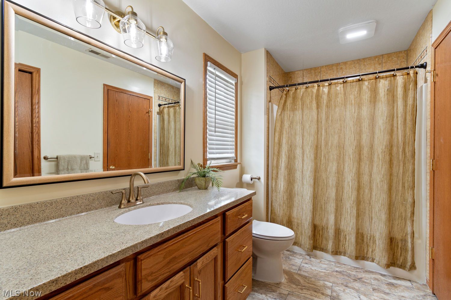 380 Schoenbrunn Drive Drive NE New Philadelphia OH 44663