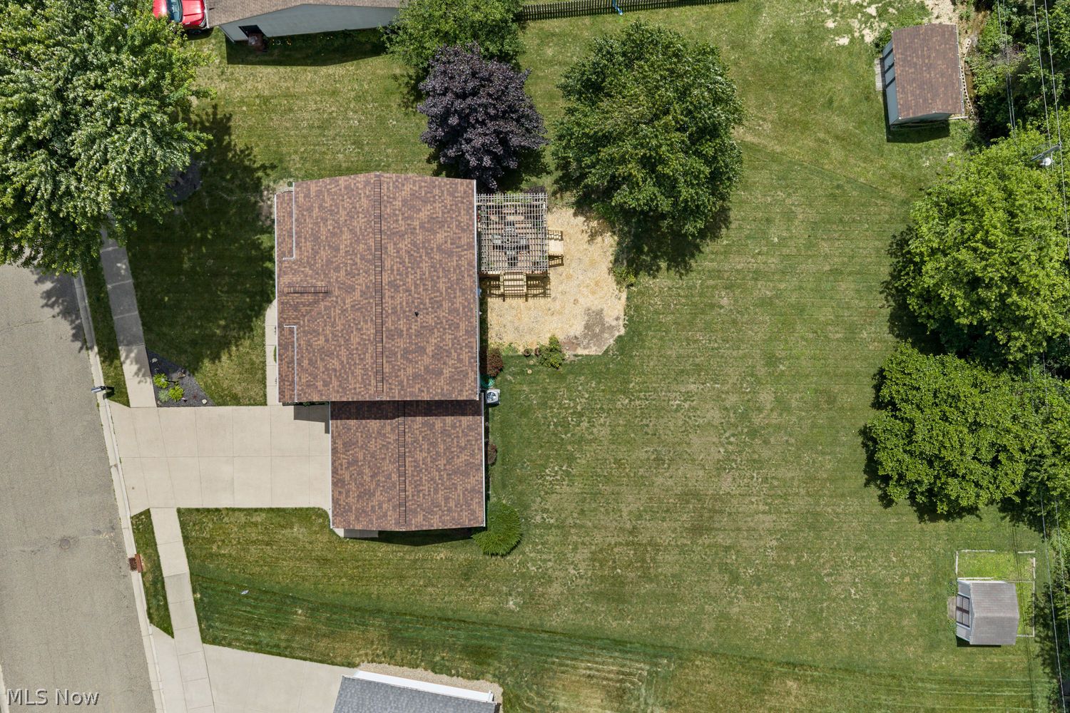 380 Schoenbrunn Drive Drive NE New Philadelphia OH 44663