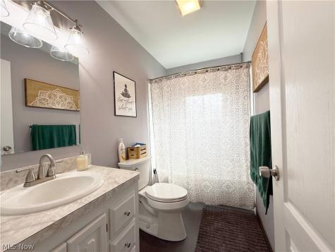 4713 Meadow Lane Lorain OH 44055