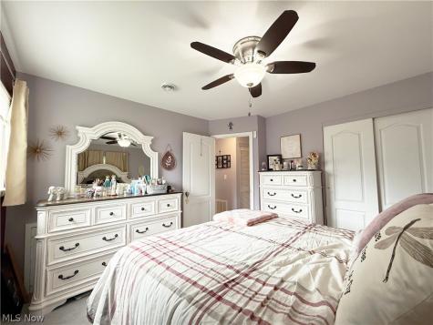 4713 Meadow Lane Lorain OH 44055