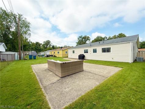 4713 Meadow Lane Lorain OH 44055