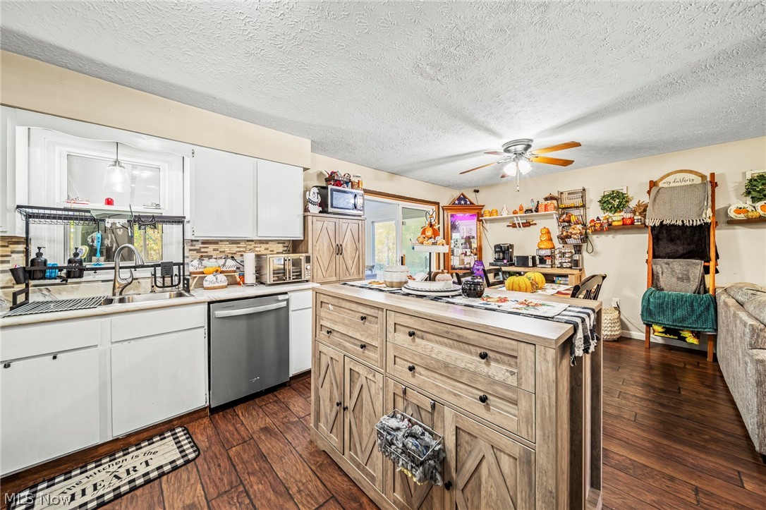 7435 Glenwood Road Conneaut OH 44030
