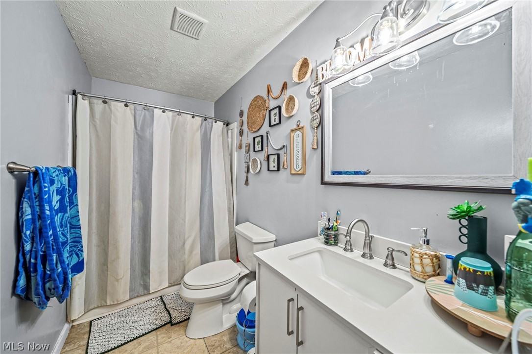 7435 Glenwood Road Conneaut OH 44030