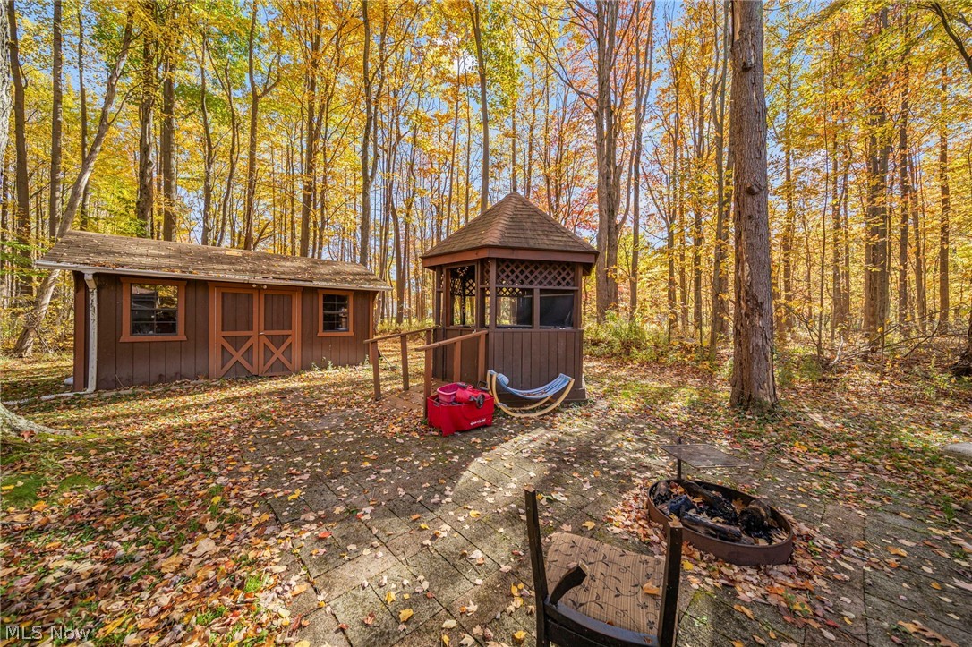 7435 Glenwood Road Conneaut OH 44030