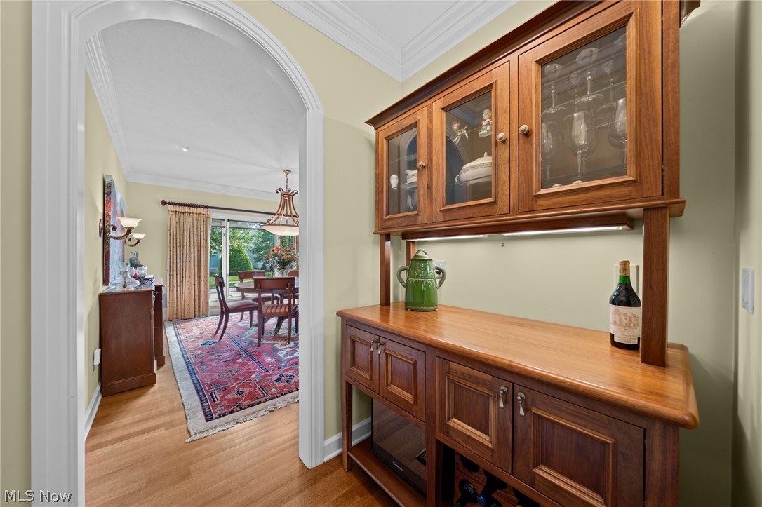 282 W Edinburgh Drive Highland Heights OH 44143