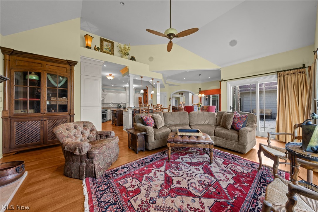 282 W Edinburgh Drive Highland Heights OH 44143