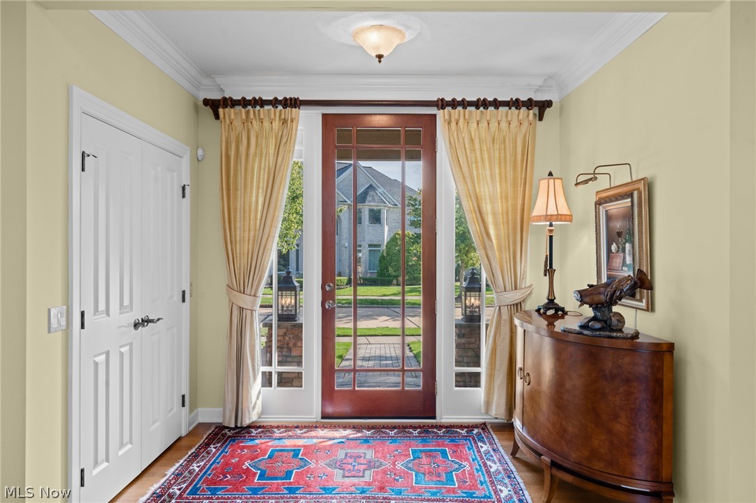282 W Edinburgh Drive Highland Heights OH 44143