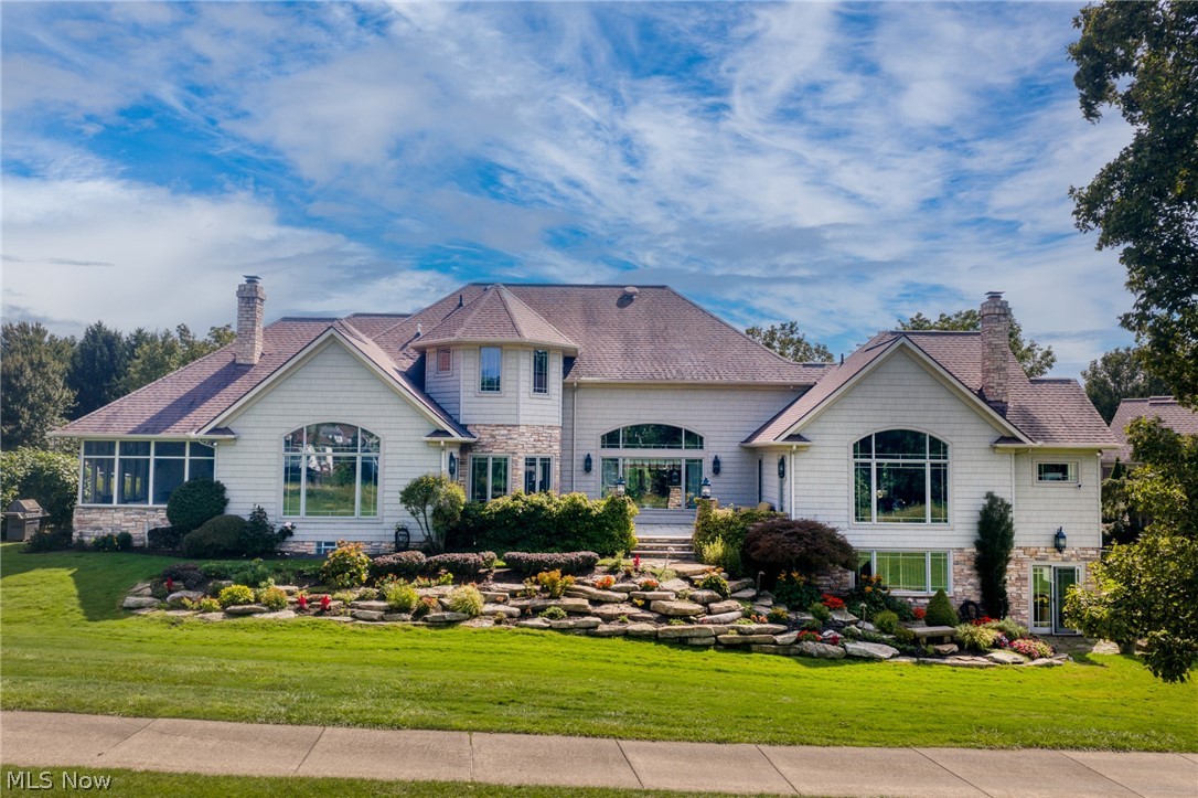282 W Edinburgh Drive Highland Heights OH 44143