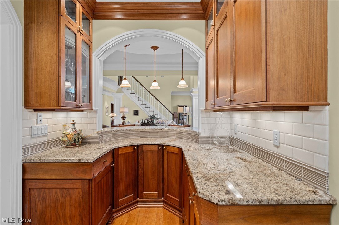 282 W Edinburgh Drive Highland Heights OH 44143