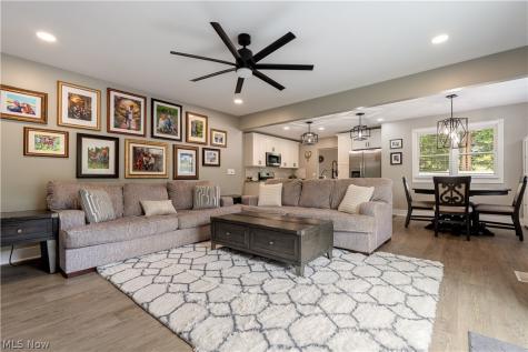 4905 Glenridge Circle NE Canton OH 44714
