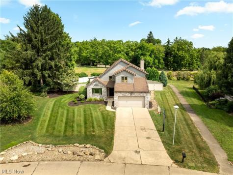 4905 Glenridge Circle NE Canton OH 44714