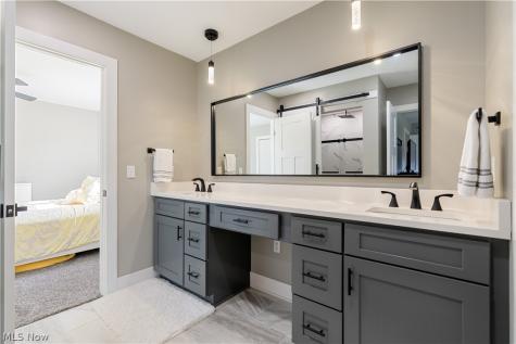 4905 Glenridge Circle NE Canton OH 44714