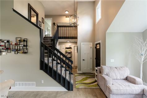 4905 Glenridge Circle NE Canton OH 44714
