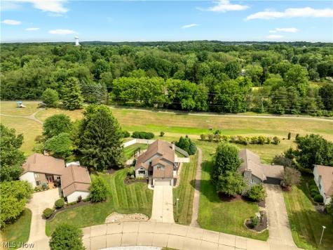 4905 Glenridge Circle NE Canton OH 44714
