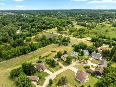 4905 Glenridge Circle NE Canton OH 44714