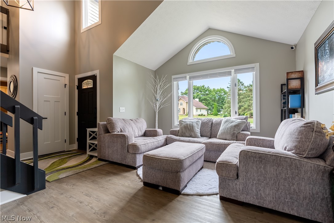 4905 Glenridge Circle NE Canton OH 44714