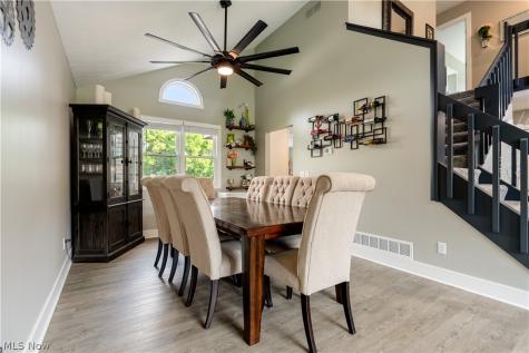 4905 Glenridge Circle NE Canton OH 44714