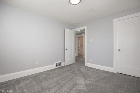 826 Dover Avenue Akron OH 44320