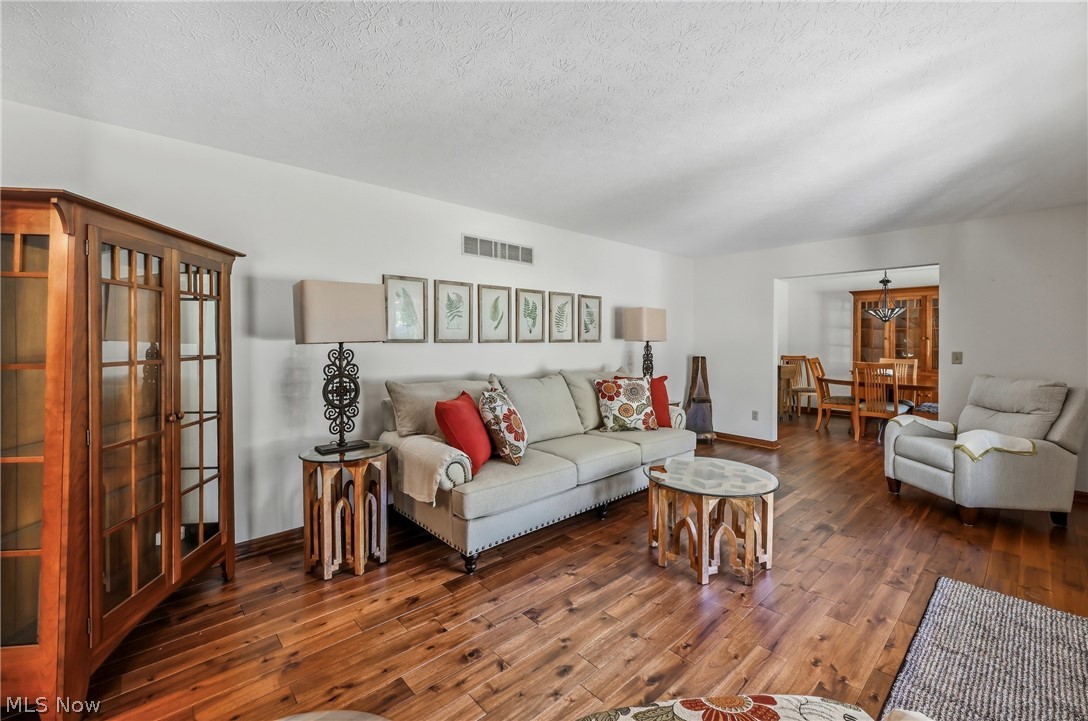 241 Cricket Lane Cortland OH 44410