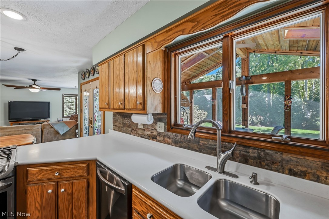 241 Cricket Lane Cortland OH 44410