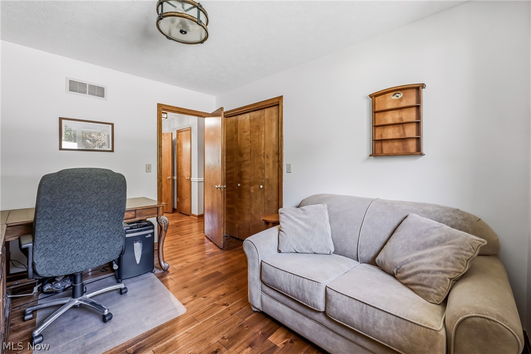241 Cricket Lane Cortland OH 44410