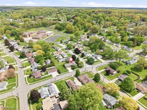 908 Bowman Street Niles OH 44446