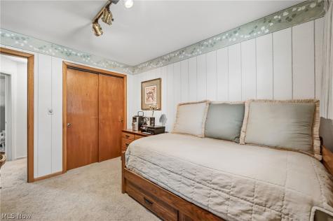 908 Bowman Street Niles OH 44446