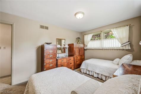 908 Bowman Street Niles OH 44446