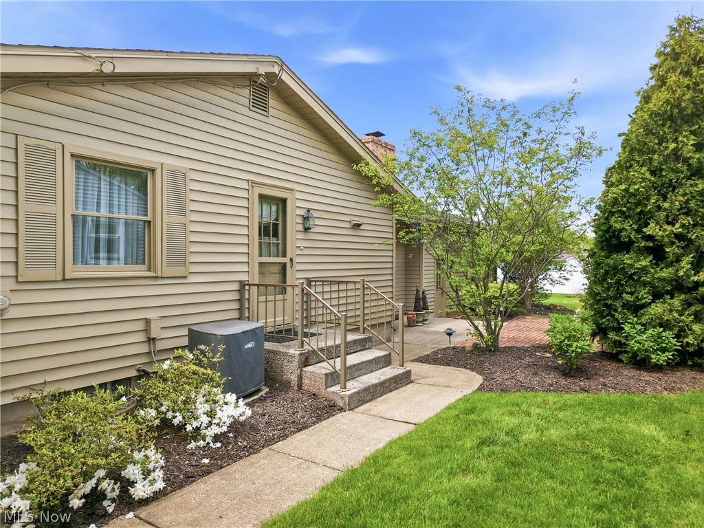 908 Bowman Street Niles OH 44446