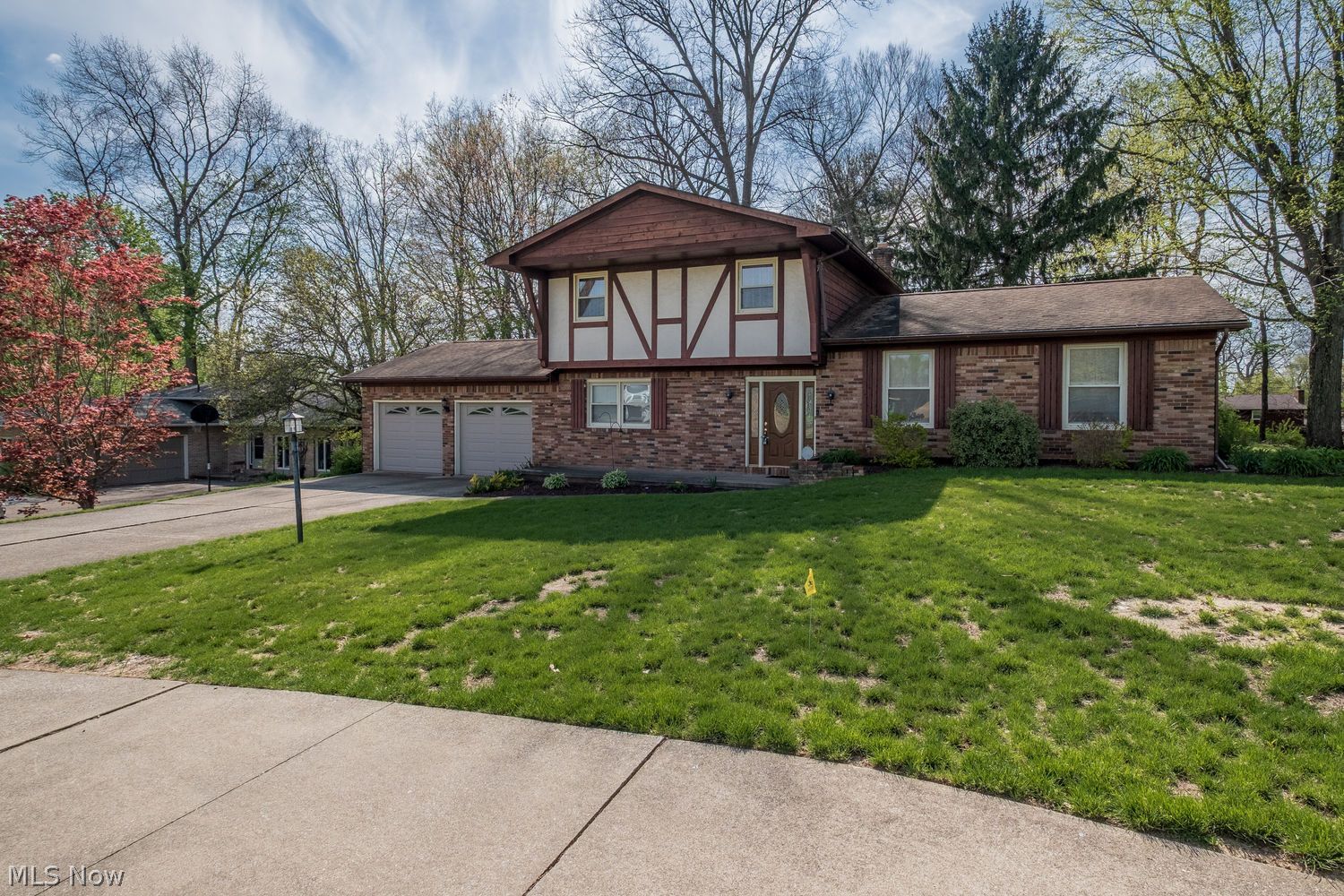 7951 Lake O' Springs Avenue NW Canton OH 44720
